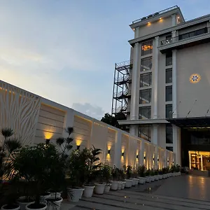the-mudra.hotels-varanasi.com/